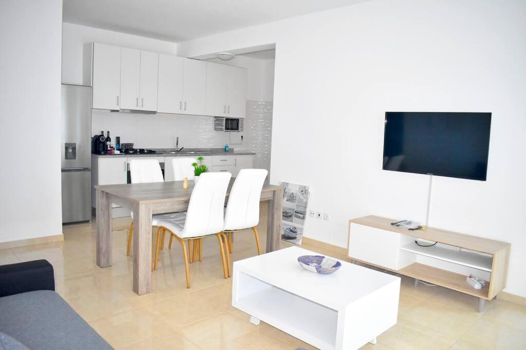Lovely - Luxury 3 Bedrooms 500M From The Beach. Santa María Exterior foto