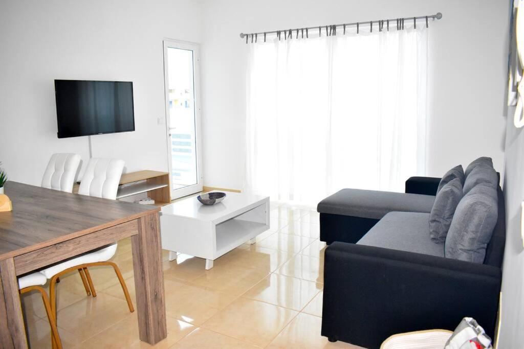 Lovely - Luxury 3 Bedrooms 500M From The Beach. Santa María Exterior foto